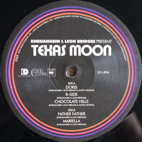 Khruangbin, Leon Bridges - Texas Moon